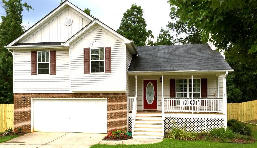 3 bedroom, 1,653 sq ft single family residence sold at 1133 Bradford Park Drive, Auburn, GA 30011