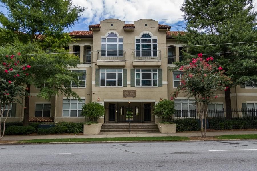 2 bedroom, 1,180 sq ft condominium sold at 955 Juniper Street 3220, Atlanta, GA 30309