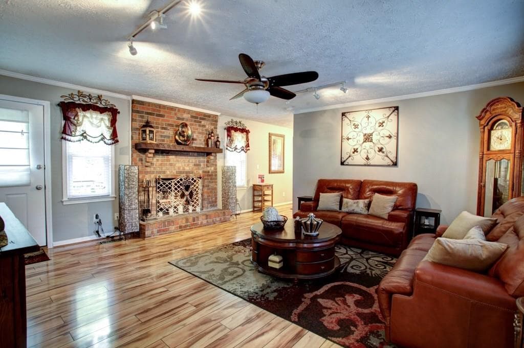 3 bedroom single family residence sold at 1069 Jamerson Road, Marietta, GA 30066