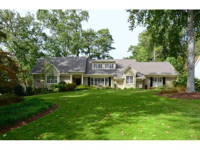 5 bedroom, 5,600 sq ft single family residence sold at 1480 Stratfield Circle, Atlanta, GA 30319
