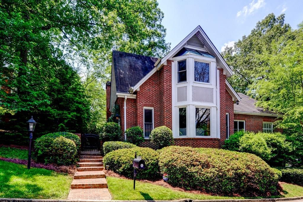 4412 Paces Battle, Atlanta, GA 30327 — most recent listing photo