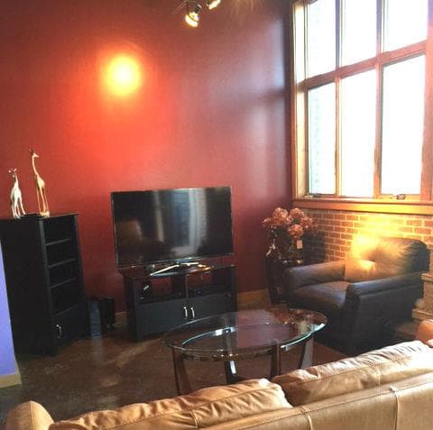 1 bedroom, 737 sq ft condominium sold at 640 Glen Iris Drive 504, Atlanta, GA 30308