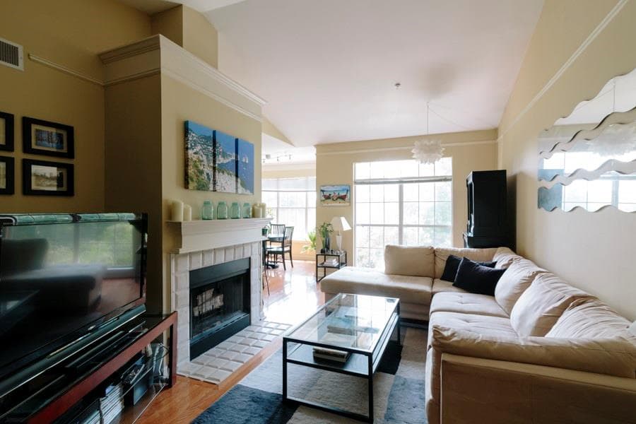 2 bedroom, 1,328 sq ft condominium sold at 200 Renaissance Parkway 109, Atlanta, GA 30308