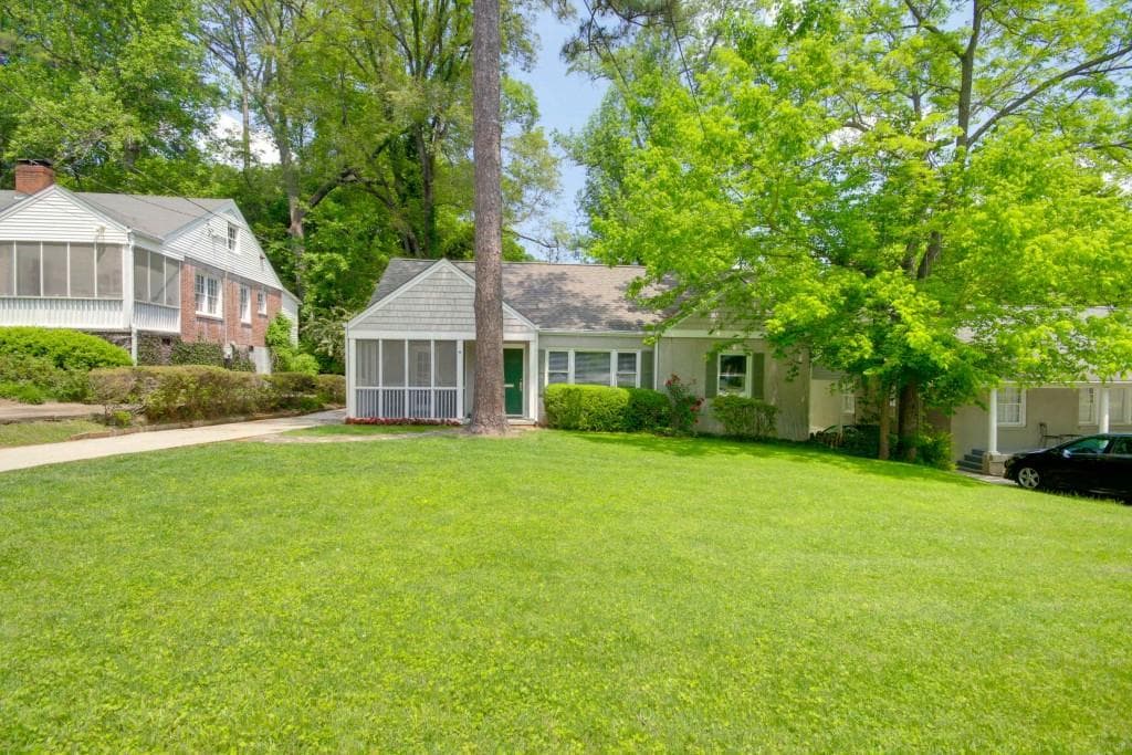 3 bedroom single family residence sold at 1250 University Drive, Atlanta, GA 30306
