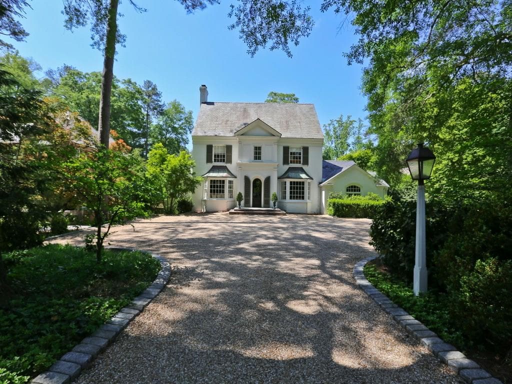 4 bedroom single family residence sold at 116 Peachtree Battle Avenue, Atlanta, GA 30305