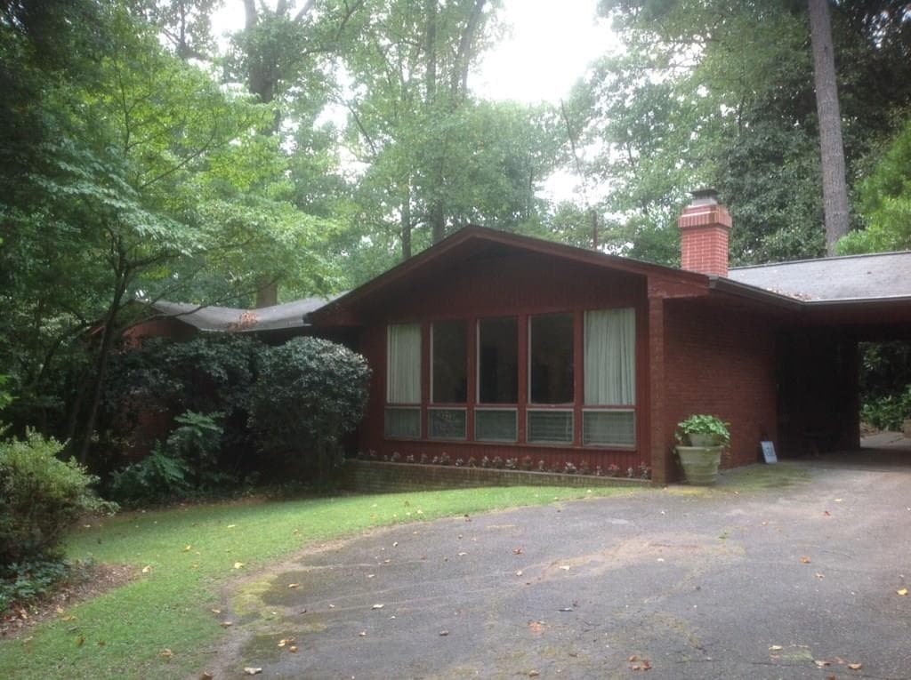 3 bedroom, 1,527 sq ft single family residence sold at 5920 E Hilderbrand Drive, Atlanta, GA 30328