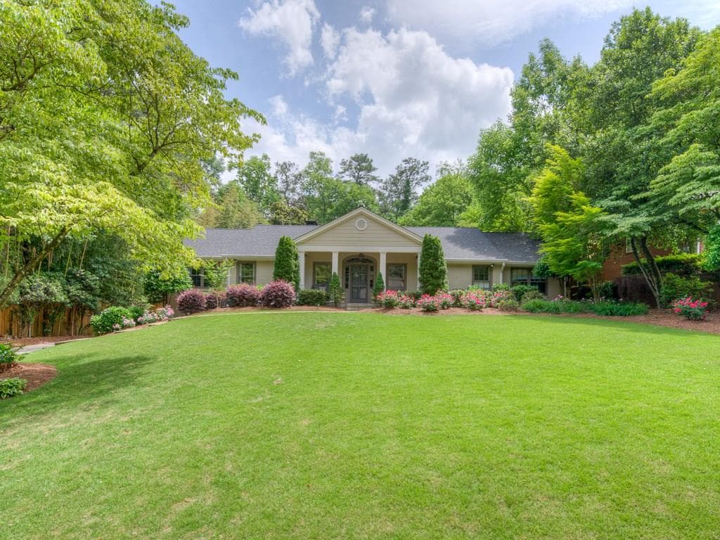 4 bedroom, 2,366 sq ft single family residence sold at 201 Laurel Forest Circle, Atlanta, GA 30342