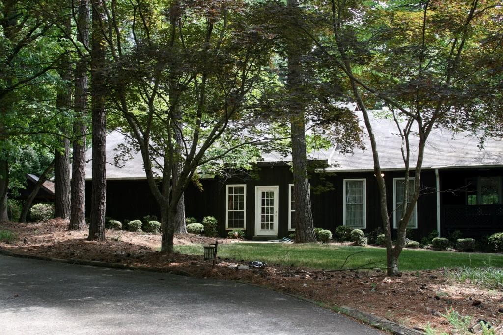 2800 Spalding Drive, Sandy Springs, GA 30350 — most recent listing photo