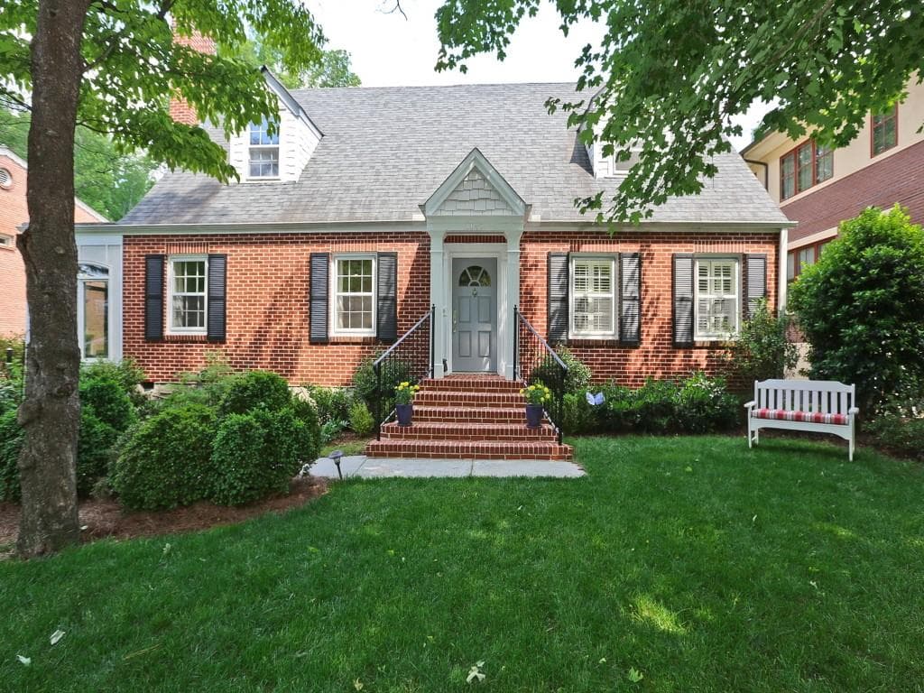 4 bedroom single family residence sold at 1145 Lanier Boulevard, Atlanta, GA 30306