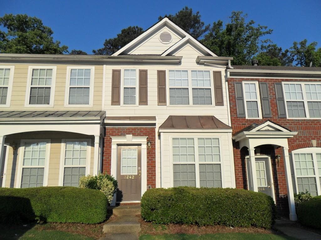 2 bedroom townhouse sold at 3242 Hidden Cove Circle, Norcross, GA 30092
