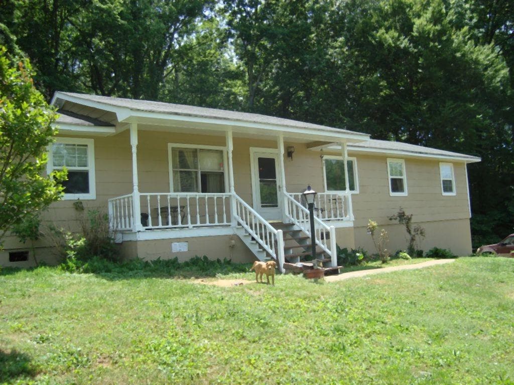 4 bedroom single family residence sold at 5531 Hawkins Road, Gillsville, GA 30543