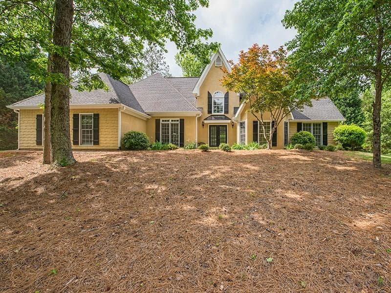 3 bedroom single family residence sold at 570 Devonshire Farms Way, Alpharetta, GA 30004
