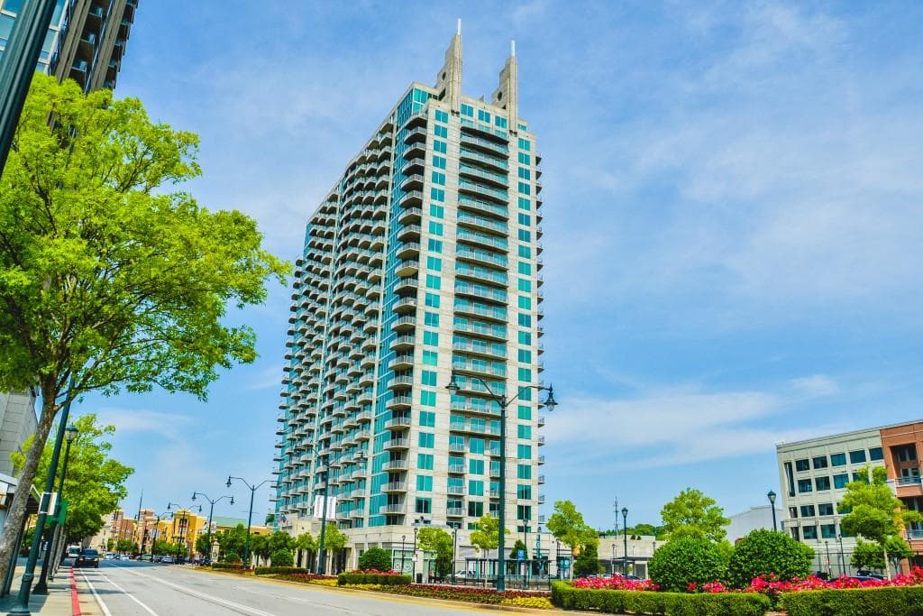 2 bedroom, 1,045 sq ft condominium sold at 361 17th Street 724, Atlanta, GA 30363