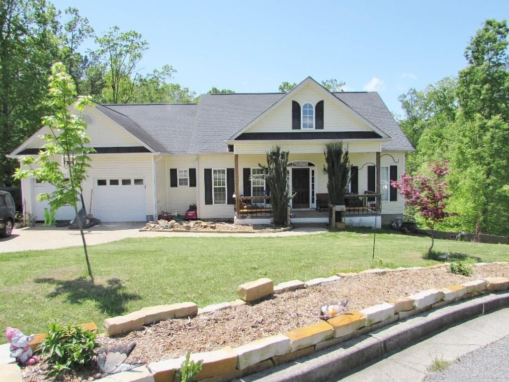 409 Maple Ridge, White, GA 30184 — most recent listing photo