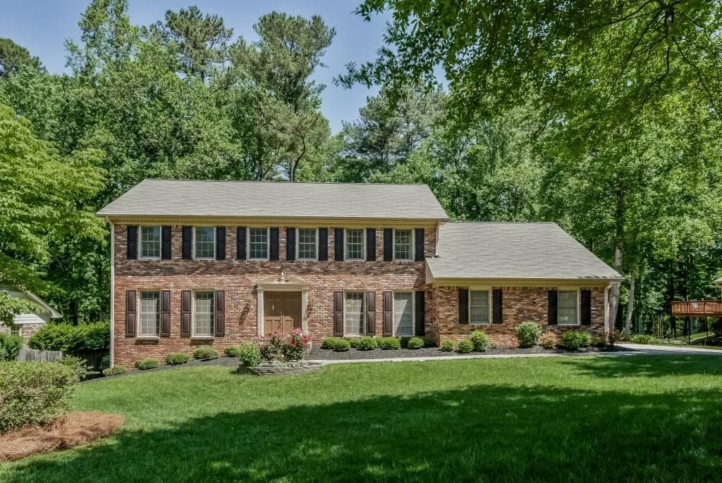 1624 Shadow Court, Dunwoody, GA 30338 — most recent listing photo