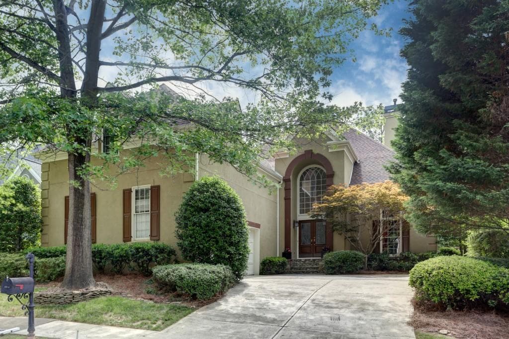 1016 Oakpointe Place, Dunwoody, GA 30338 — most recent listing photo