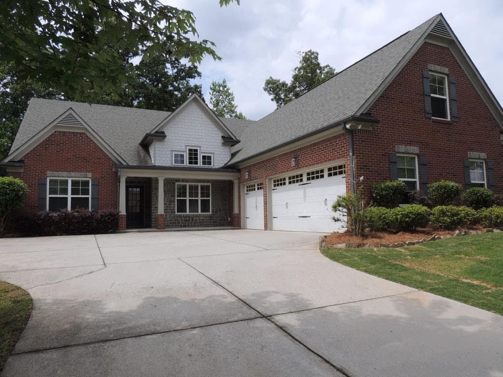 4 bedroom, 2,809 sq ft single family residence sold at 5550 Brighton Rose Lane, Sugar Hill, GA 30518