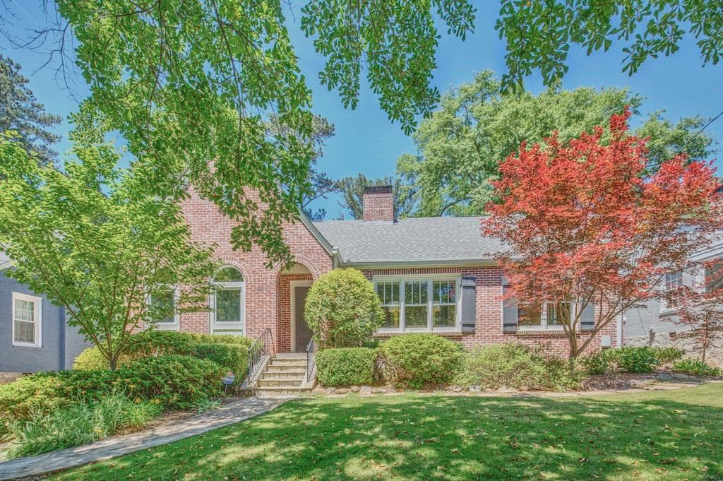 5 bedroom single family residence sold at 1264 Beech Valley Road, Atlanta, GA 30306