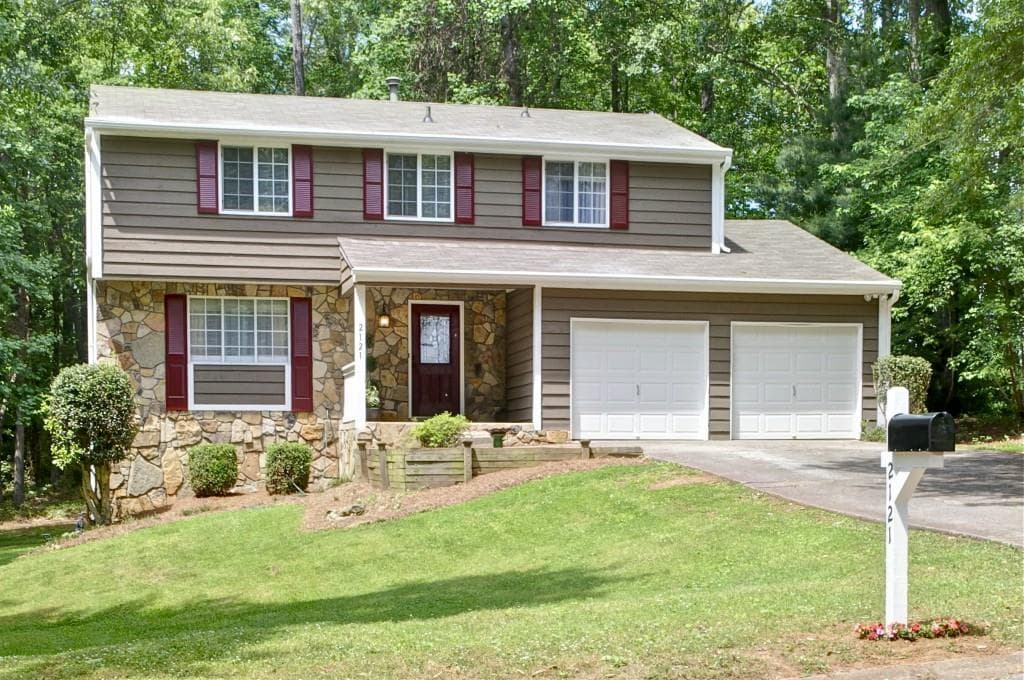 4 bedroom, 1,850 sq ft single family residence sold at 2121 Kemp Road, Marietta, GA 30066