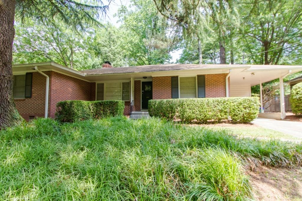 3 bedroom, 1,197 sq ft single family residence sold at 2300 Ferndale Drive, Decatur, GA 30030