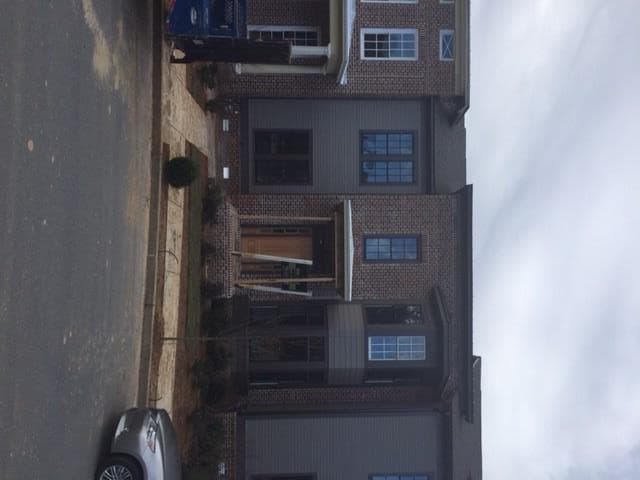 5 bedroom, 2,980 sq ft townhouse sold at 5945 Bond Street 462, Cumming, GA 30040