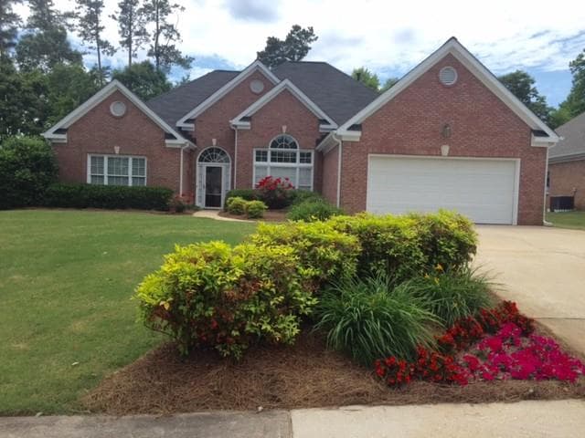 935 Lewis Ridge Circle, Lawrenceville, GA 30045 — most recent listing photo