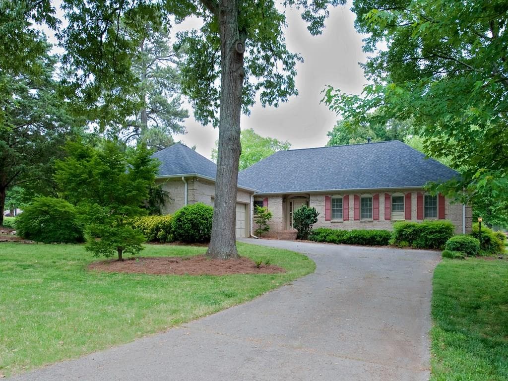 4825 Lakeland Drive, Marietta, GA 30068 — most recent listing photo