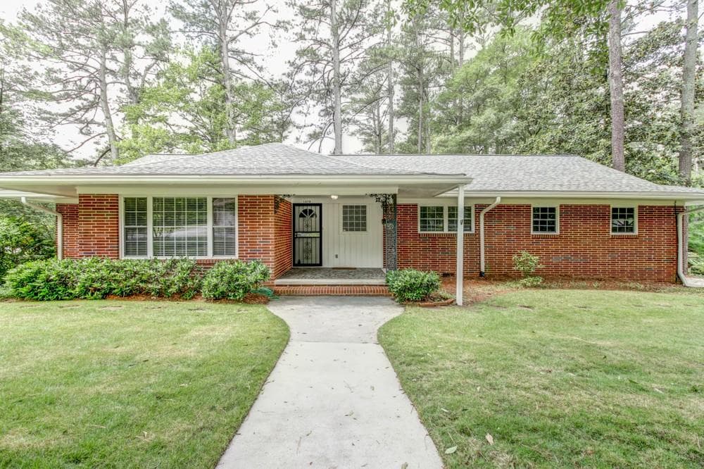 3 bedroom, 1,569 sq ft single family residence sold at 1678 Berkeley Lane, Atlanta, GA 30329