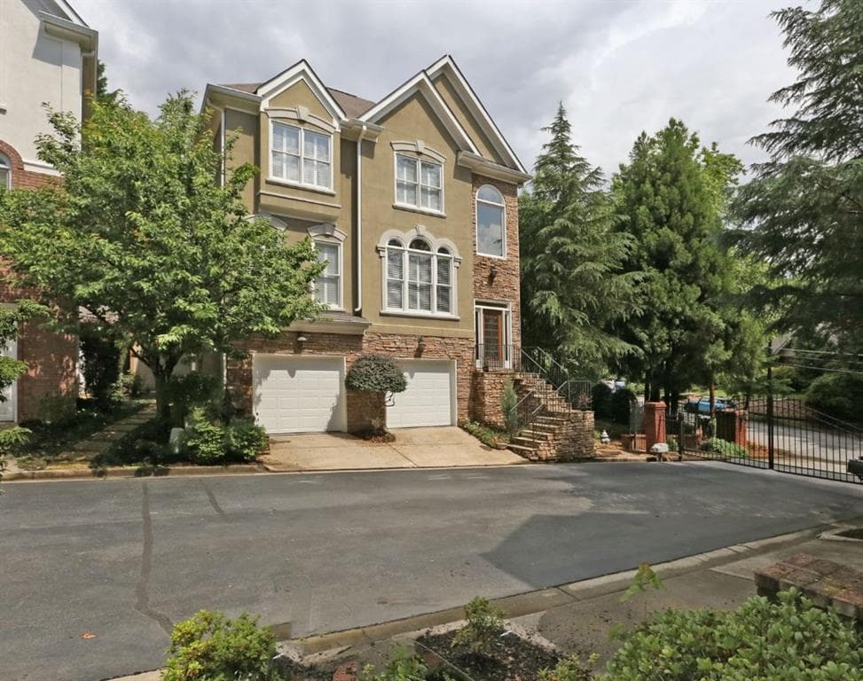 4 bedroom, 2,230 sq ft single family residence sold at 1 Highland Park Lane, Atlanta, GA 30306
