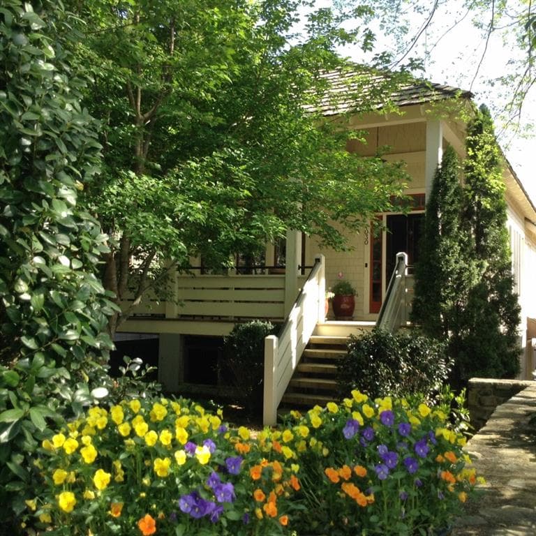 3 bedroom, 2,775 sq ft single family residence sold at 7030 CORDERY Road, Cumming, GA 30040