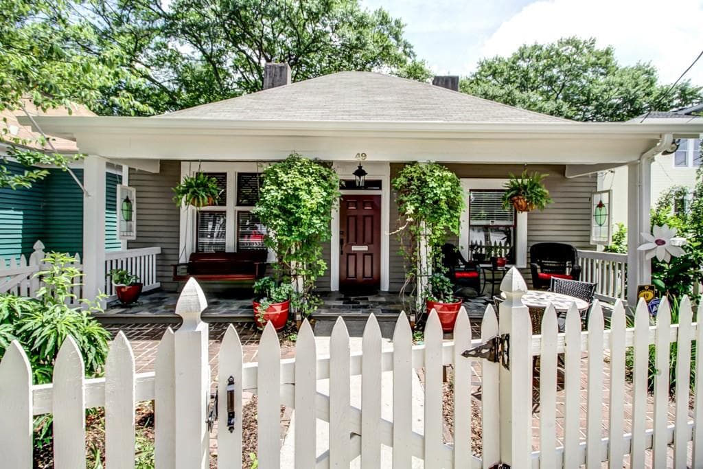 2 bedroom single family residence sold at 49 Waverly Way, Atlanta, GA 30307