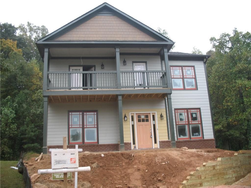 4 bedroom, 2,376 sq ft single family residence sold at 1381 Park Trace, Atlanta, GA 30315