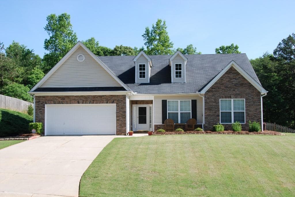 3 bedroom single family residence sold at 9315 Hillgrove Way, Cumming, GA 30028