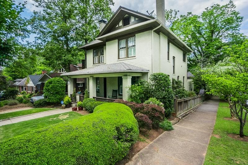 3 bedroom, 2,742 sq ft single family residence sold at 1192 Briarcliff Place, Atlanta, GA 30306