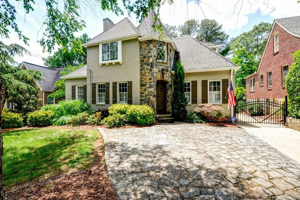 4 bedroom, 3,331 sq ft single family residence sold at 1201 E Rock Springs Road, Atlanta, GA 30306