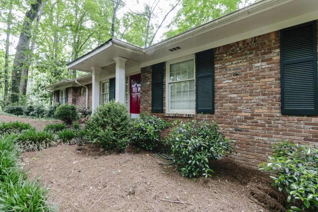 5 bedroom single family residence sold at 534 Argonne Drive, Atlanta, GA 30305
