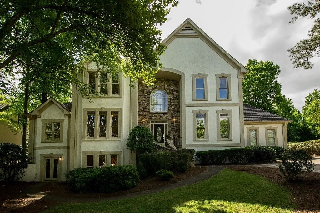 5 bedroom single family residence sold at 6950 Oak Brook Way, Cumming, GA 30040