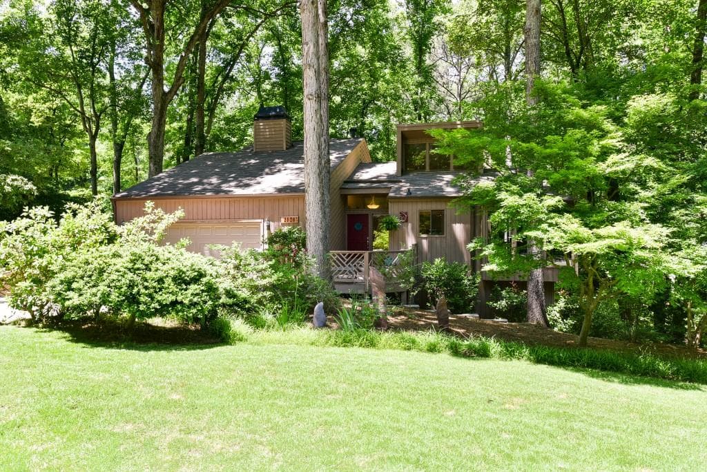 4 bedroom, 2,389 sq ft single family residence sold at 2626 Rocky Springs Drive, Marietta, GA 30062
