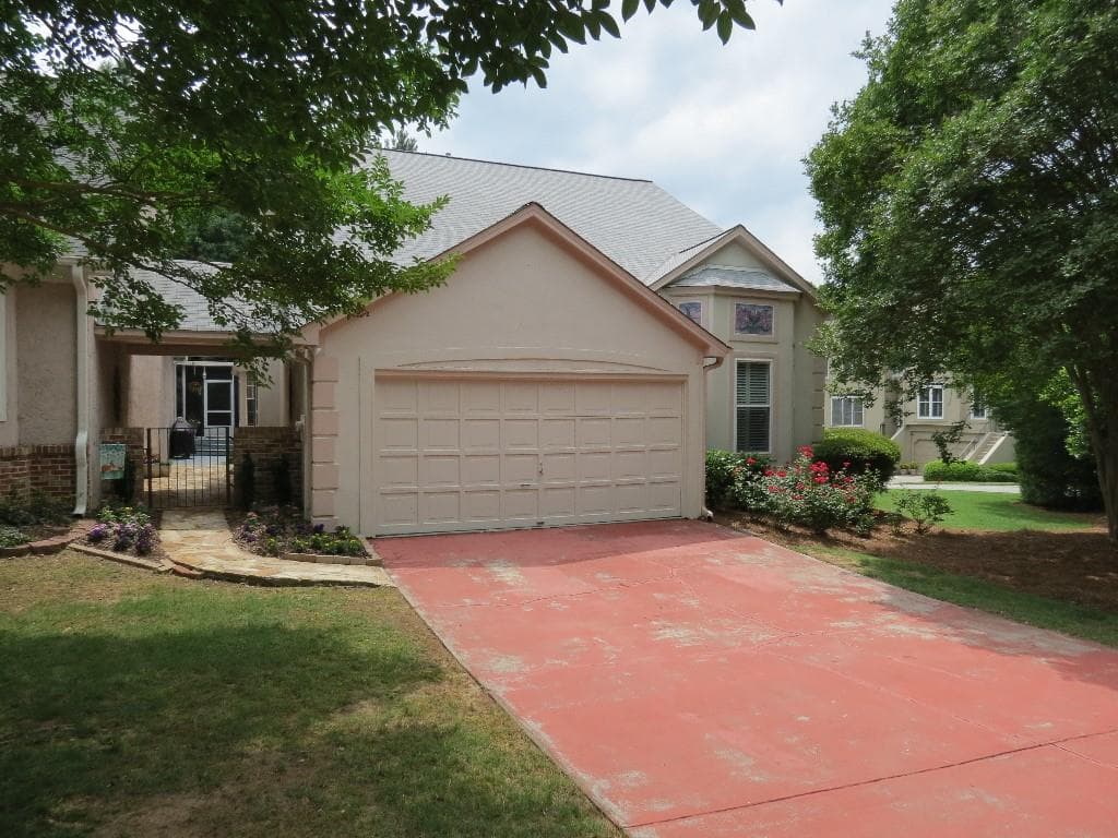 2328 Oakwood Way, Smyrna, GA 30080 — most recent listing photo