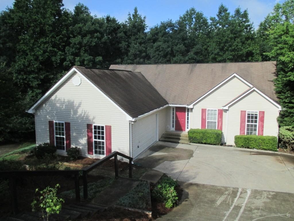 4112 Chase Place, Flowery Branch, GA 30542 — most recent listing photo