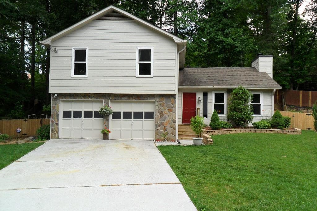 5356 Pickwick Lane, Lilburn, GA 30047 — most recent listing photo