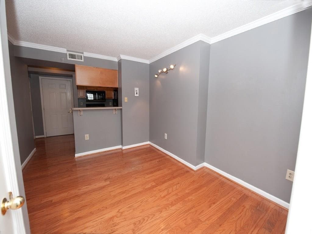 1 bedroom, 688 sq ft condominium sold at 795 Hammond Drive 1803, Atlanta, GA 30328