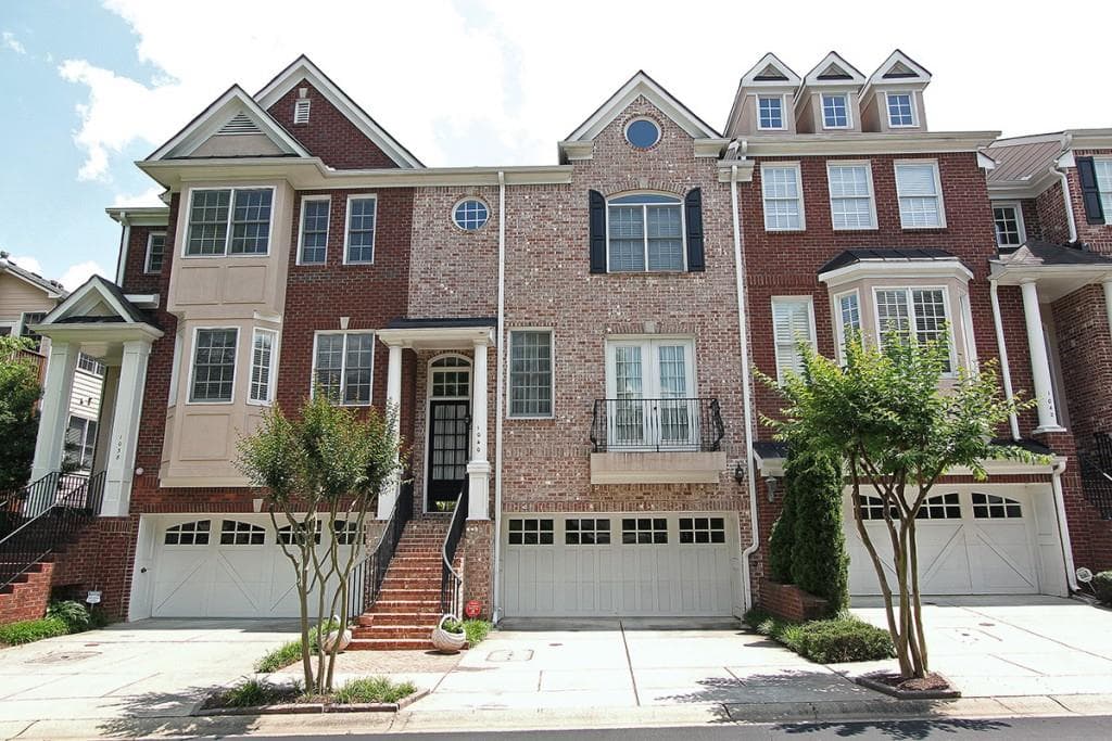3 bedroom, 3,267 sq ft townhouse sold at 1040 Emory Parc Place, Decatur, GA 30033