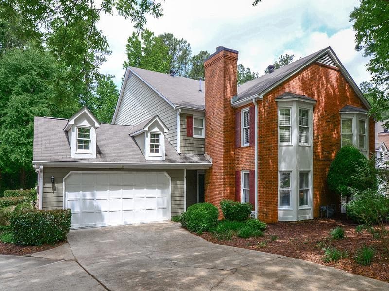 139 Great Oaks Lane, Roswell, GA 30075 — most recent listing photo