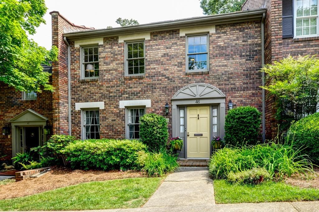 2 bedroom, 1,612 sq ft condominium sold at 70 Old Ivy Square 46, Atlanta, GA 30342