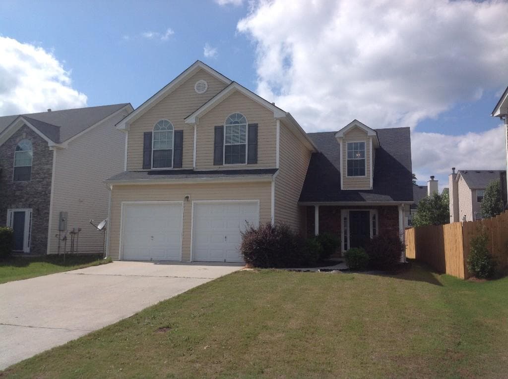 3 bedroom single family residence sold at 2595 South Hills, Riverdale, GA 30296