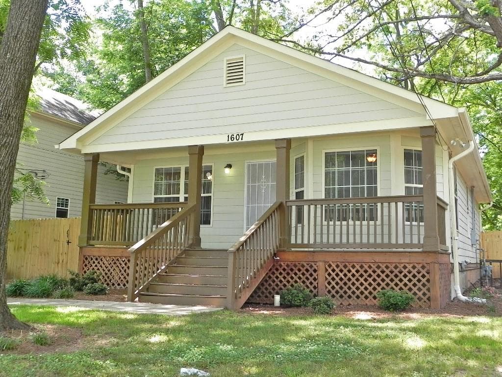3 bedroom, 1,052 sq ft single family residence sold at 1607 Lakewood Avenue, Atlanta, GA 30315