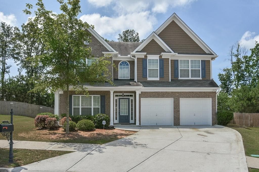 5 bedroom, 2,175 sq ft single family residence sold at 1651 Hedington Court, Lawrenceville, GA 30045