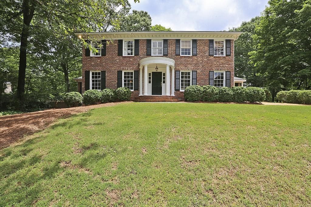 4 bedroom, 3,508 sq ft single family residence sold at 4395 MOUNT PARAN Parkway, Atlanta, GA 30327