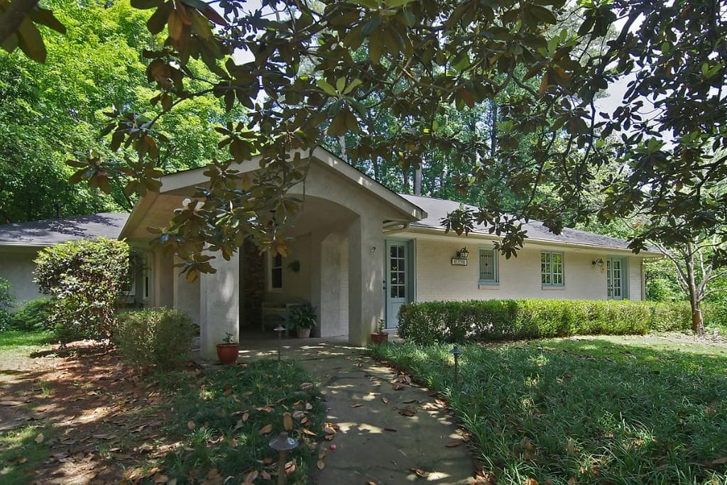 4 bedroom, 4,262 sq ft single family residence sold at 1370 Springdale Road, Atlanta, GA 30306